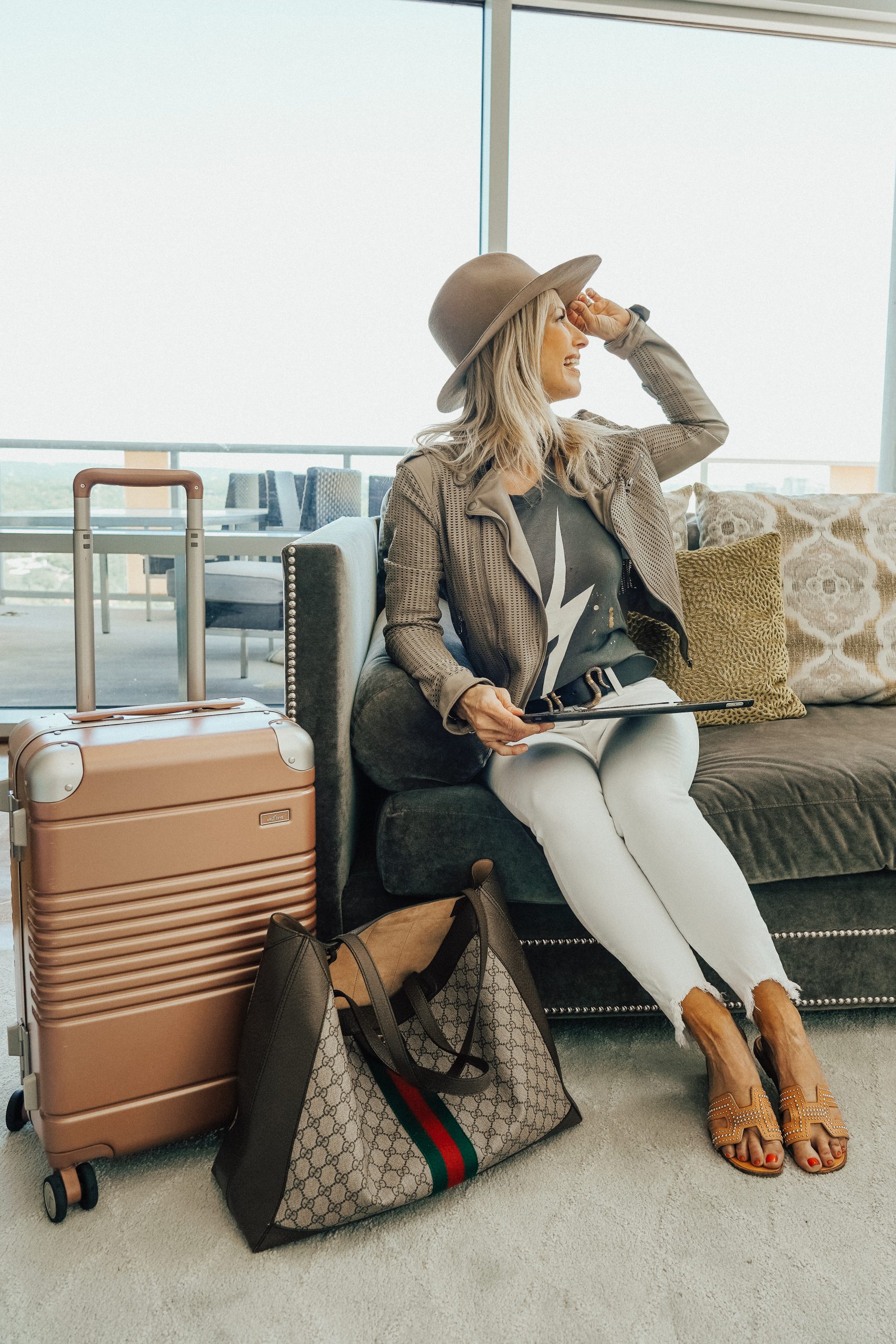 comfy travel style 